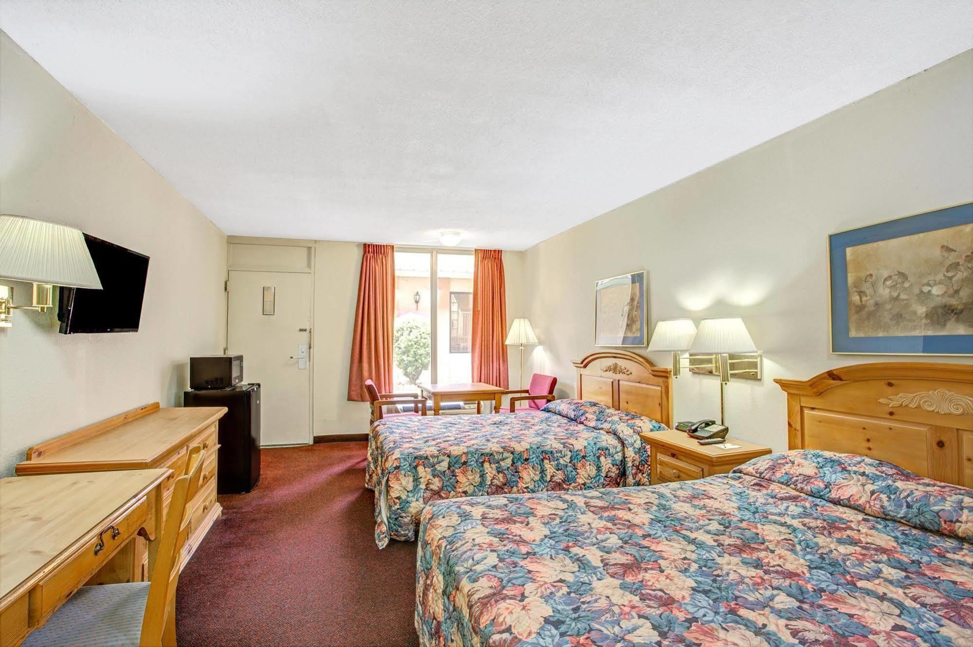 Knights Inn Memphis Airport מראה חיצוני תמונה