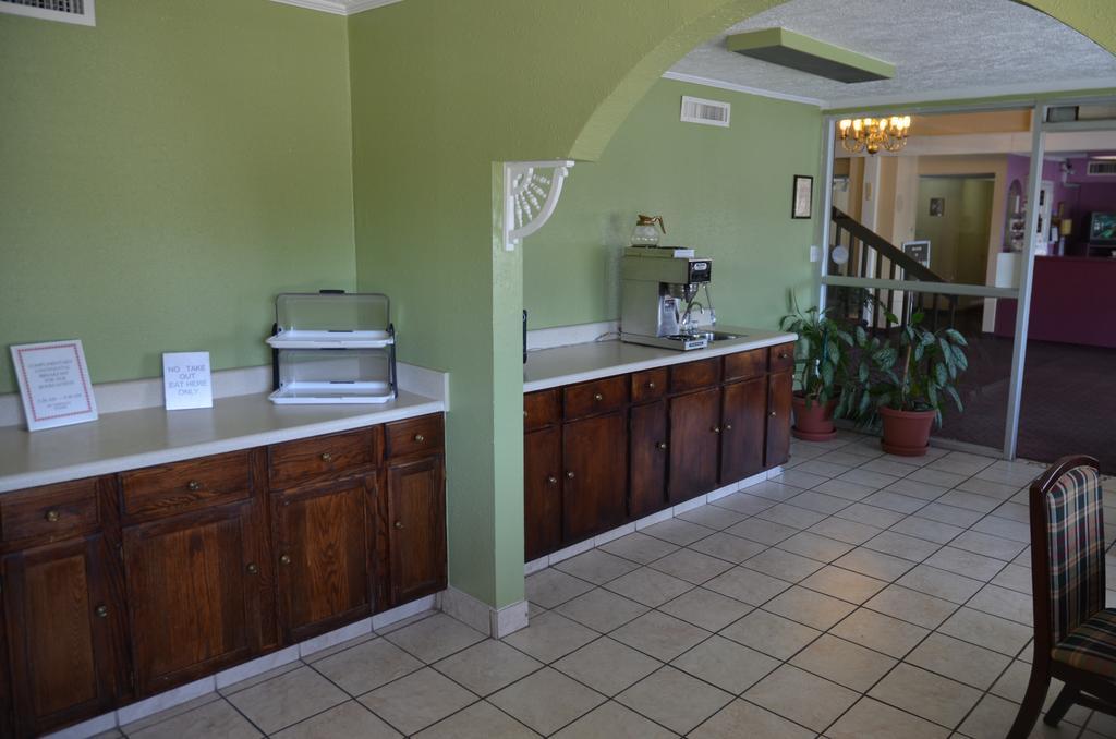 Knights Inn Memphis Airport מראה חיצוני תמונה